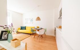 Monsanto Hill House - No. 565 R/C E